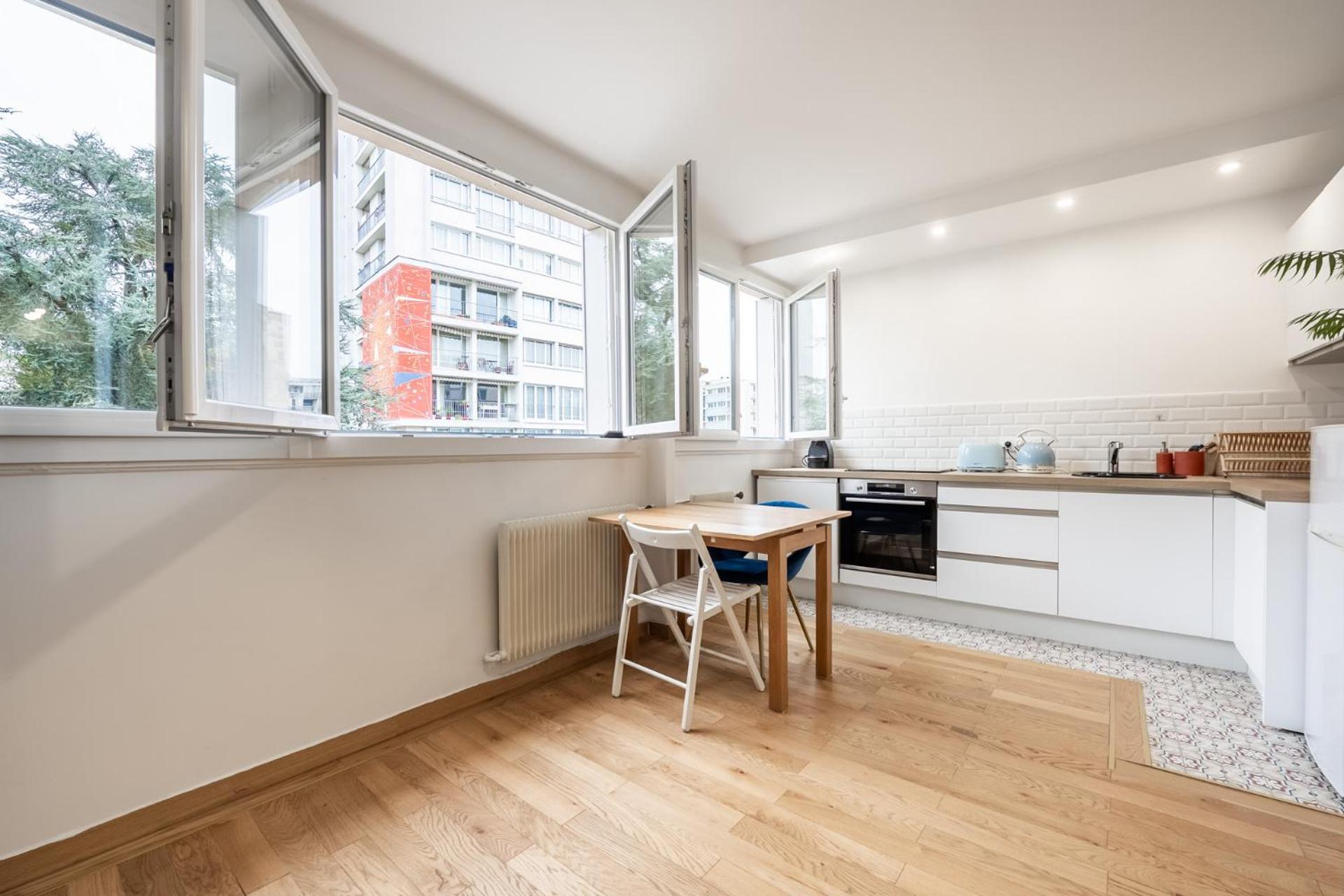 Charming Parisian Home Away From Home In The Heart Of باريس المظهر الخارجي الصورة