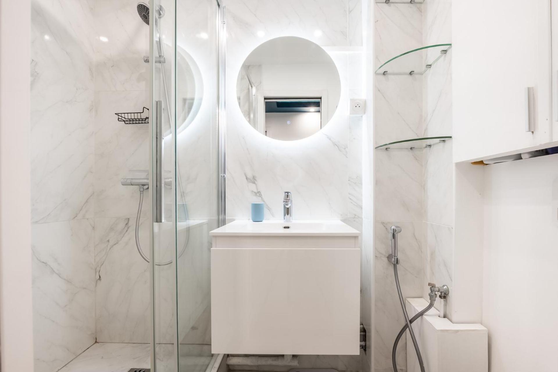 Charming Parisian Home Away From Home In The Heart Of باريس المظهر الخارجي الصورة